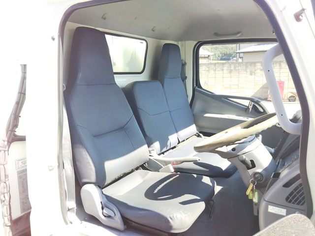 三菱ふそうキャンター冷凍車（冷蔵車）小型（2t・3t）[写真31]