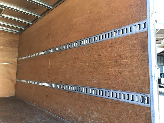 いすゞエルフアルミバン小型（2t・3t）[写真14]