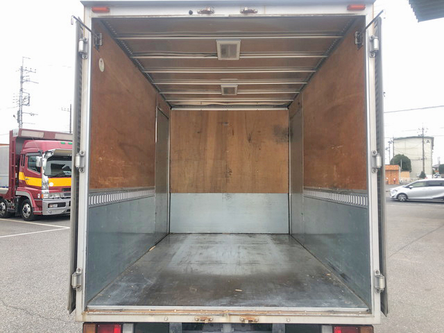 いすゞエルフアルミバン小型（2t・3t）[写真10]