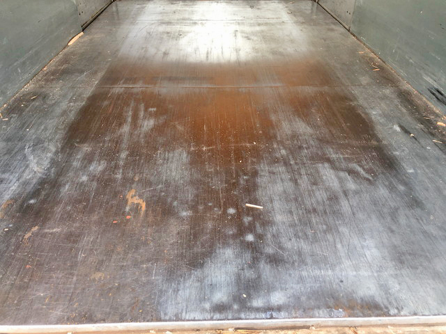 いすゞエルフアルミバン小型（2t・3t）[写真14]