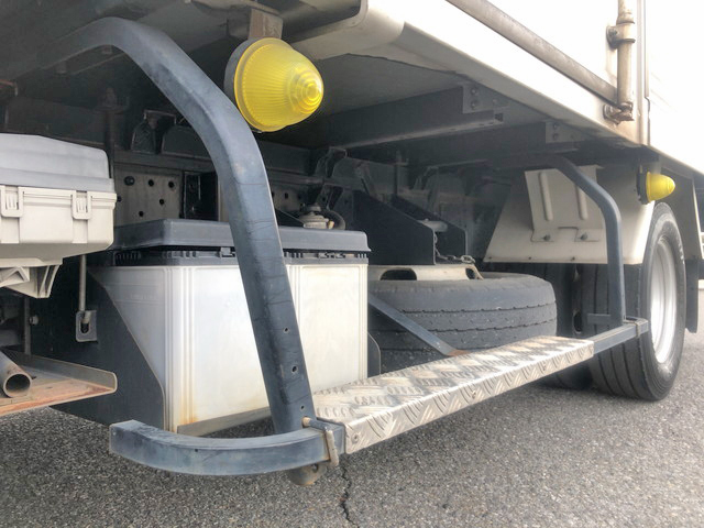 いすゞエルフアルミバン小型（2t・3t）[写真21]