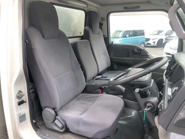 いすゞエルフアルミバン小型（2t・3t）[写真33]