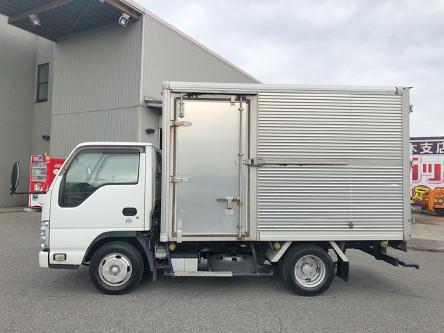 いすゞエルフアルミバン小型（2t・3t）[写真05]