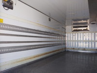 いすゞフォワード冷凍車（冷蔵車）中型（4t）[写真12]