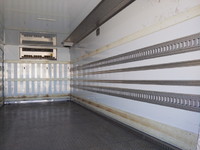 いすゞフォワード冷凍車（冷蔵車）中型（4t）[写真13]