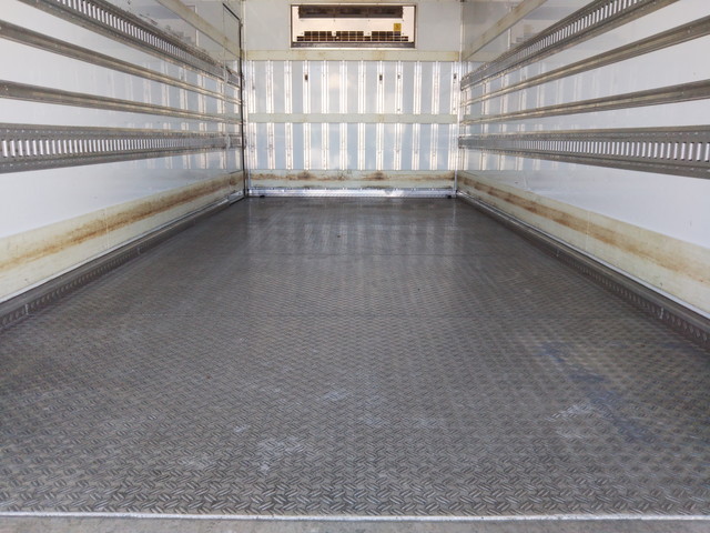 いすゞフォワード冷凍車（冷蔵車）中型（4t）[写真14]