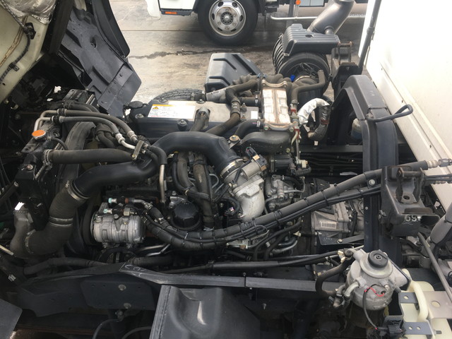 いすゞフォワード冷凍車（冷蔵車）中型（4t）[写真23]