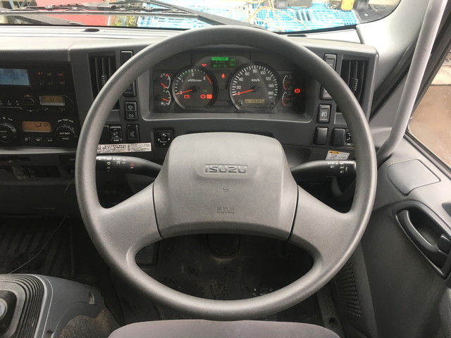 いすゞフォワード冷凍車（冷蔵車）中型（4t）[写真38]