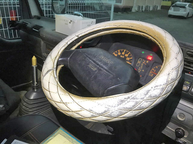 いすゞエルフ平ボディ小型（2t・3t）[写真26]