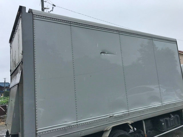 いすゞエルフアルミバン小型（2t・3t）[写真02]