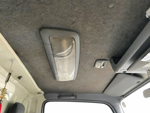 いすゞエルフアルミバン小型（2t・3t）[写真26]