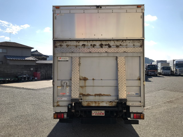いすゞエルフアルミバン小型（2t・3t）[写真11]