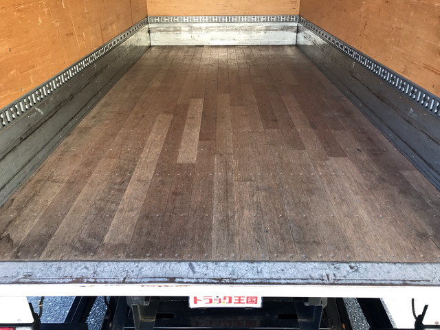 いすゞエルフアルミバン小型（2t・3t）[写真17]