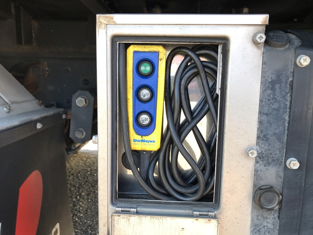 いすゞエルフアルミバン小型（2t・3t）[写真20]