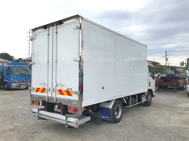 いすゞエルフ冷凍車（冷蔵車）小型（2t・3t）[写真02]