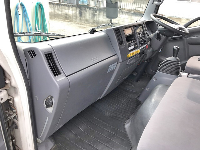 いすゞエルフ冷凍車（冷蔵車）小型（2t・3t）[写真31]