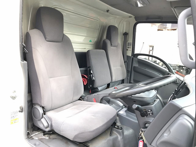 いすゞエルフ冷凍車（冷蔵車）小型（2t・3t）[写真34]