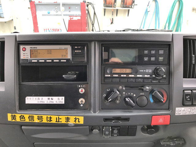 いすゞエルフ冷凍車（冷蔵車）小型（2t・3t）[写真37]