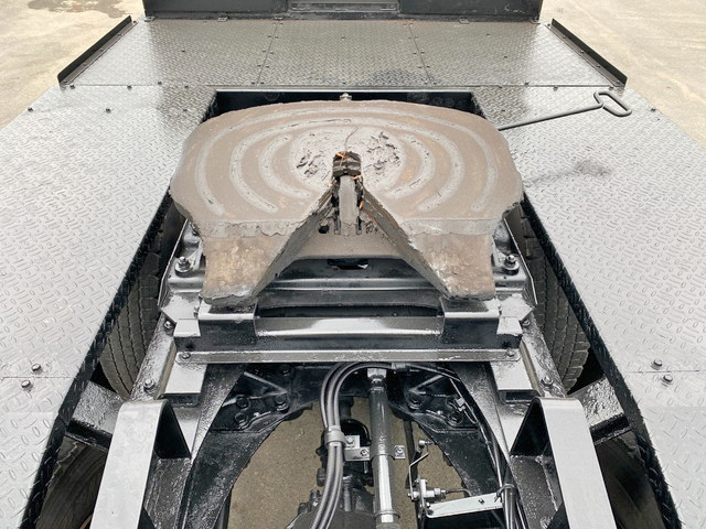 三菱ふそうスーパーグレートトレーラーヘッド（トラクターヘッド）大型（10t）[写真11]