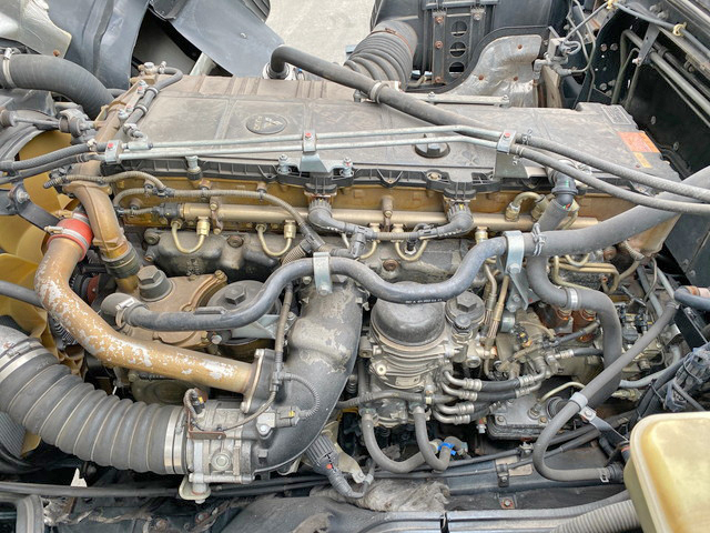 三菱ふそうスーパーグレートトレーラーヘッド（トラクターヘッド）大型（10t）[写真24]