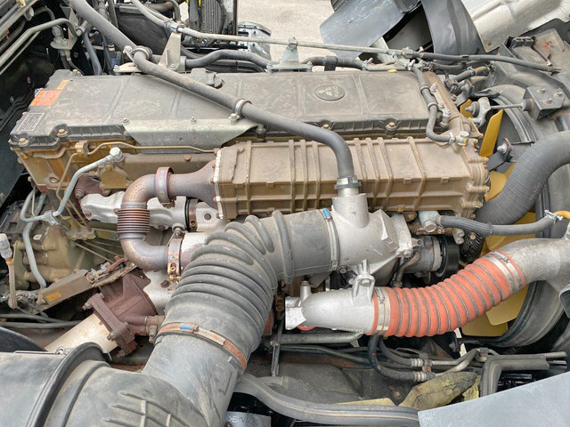 三菱ふそうスーパーグレートトレーラーヘッド（トラクターヘッド）大型（10t）[写真25]