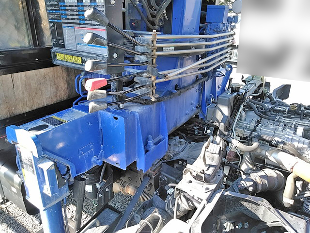 三菱ふそうキャンタークレーン4段小型（2t・3t）[写真09]