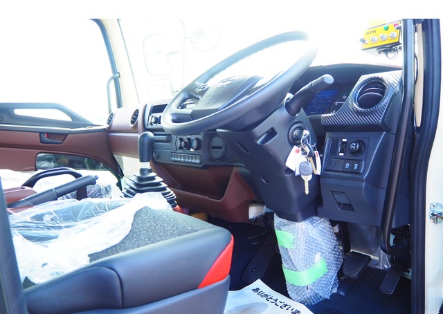 日野レンジャーパッカー車（塵芥車）中型（4t）[写真29]