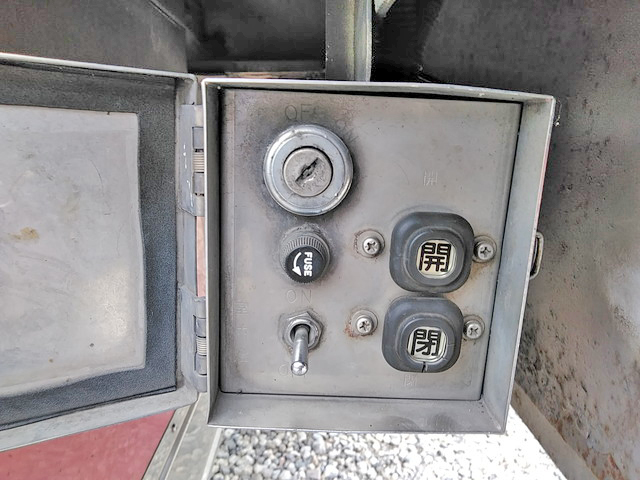 日本フルハーフその他の車種ウイングトレーラー大型（10t）[写真28]