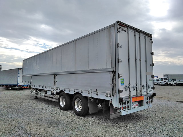 日本フルハーフその他の車種ウイングトレーラー大型（10t）[写真04]