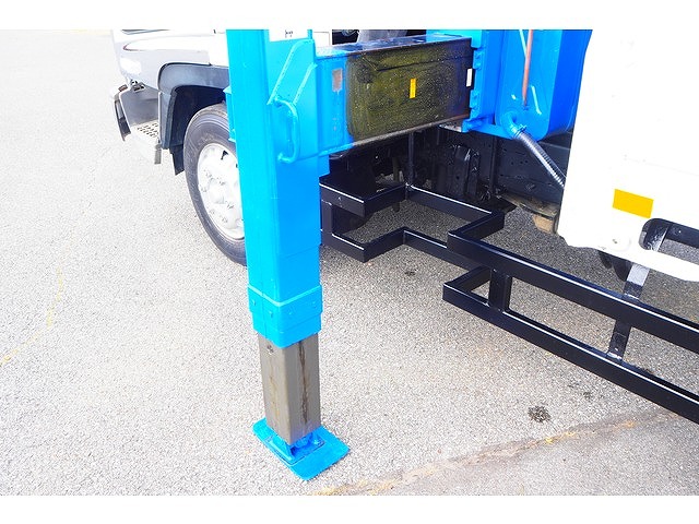 いすゞフォワードセルフクレーン4段中型（4t）[写真09]