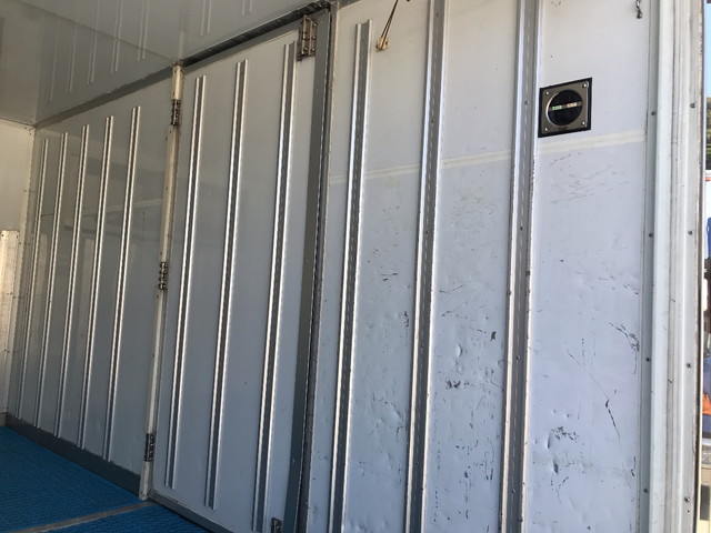 日野デュトロ冷凍車（冷蔵車）小型（2t・3t）[写真12]