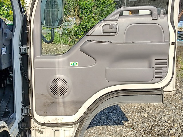 マツダタイタン冷凍車（冷蔵車）小型（2t・3t）[写真30]