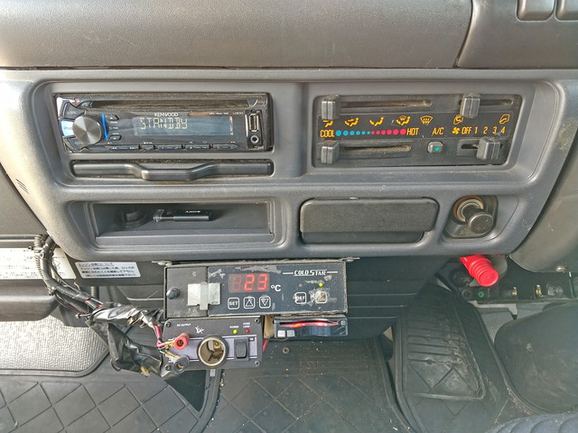 マツダタイタン冷凍車（冷蔵車）小型（2t・3t）[写真37]