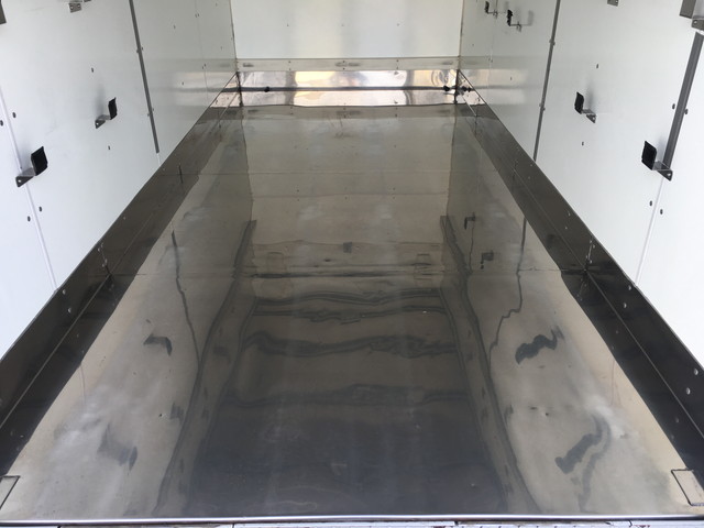 いすゞエルフパネルバン小型（2t・3t）[写真15]