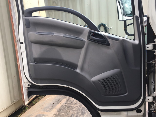 いすゞエルフパネルバン小型（2t・3t）[写真26]