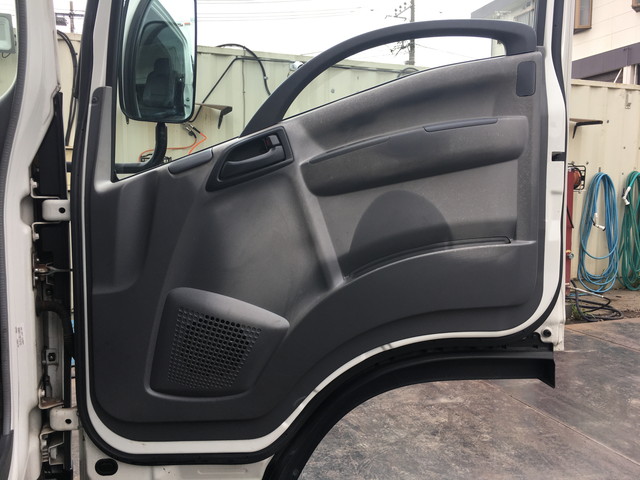 いすゞエルフパネルバン小型（2t・3t）[写真27]
