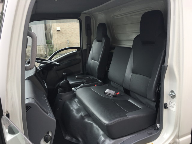 いすゞエルフパネルバン小型（2t・3t）[写真28]