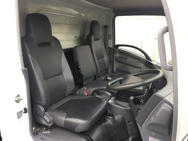 いすゞエルフパネルバン小型（2t・3t）[写真29]