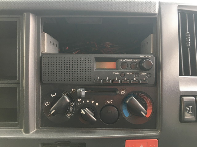 いすゞエルフパネルバン小型（2t・3t）[写真33]