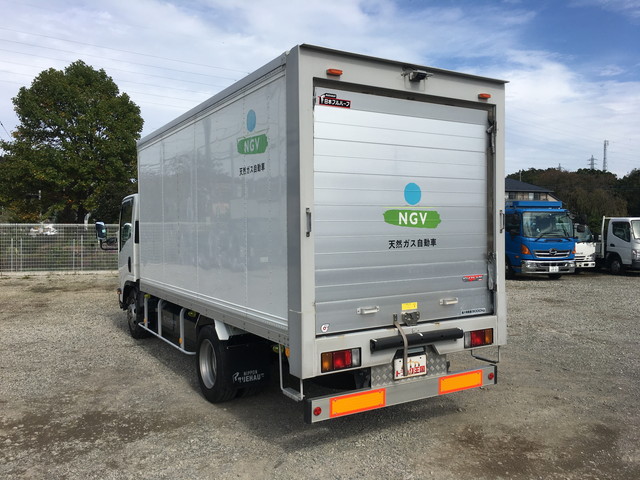 いすゞエルフパネルバン小型（2t・3t）[写真04]