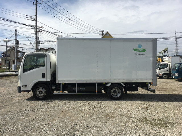 いすゞエルフパネルバン小型（2t・3t）[写真05]