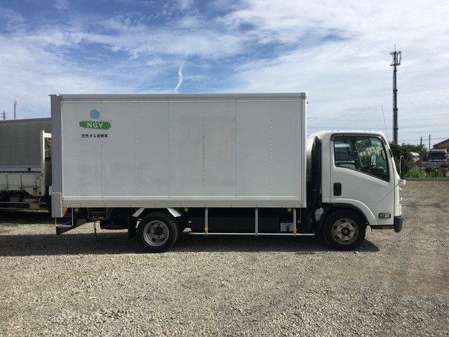 いすゞエルフパネルバン小型（2t・3t）[写真06]