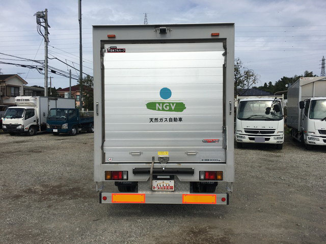 いすゞエルフパネルバン小型（2t・3t）[写真09]