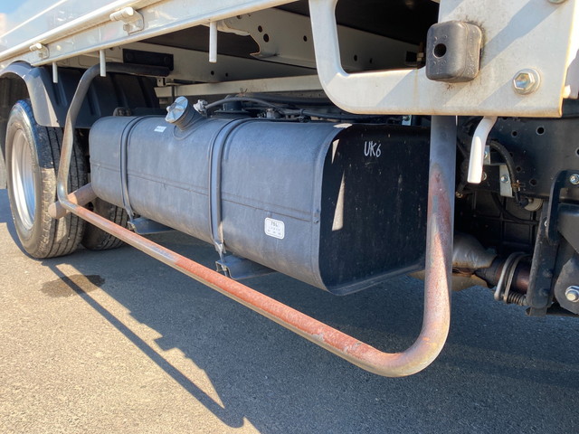 トヨタトヨエース平ボディ小型（2t・3t）[写真17]