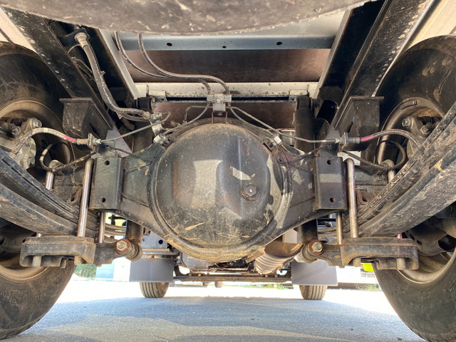 トヨタトヨエース平ボディ小型（2t・3t）[写真25]