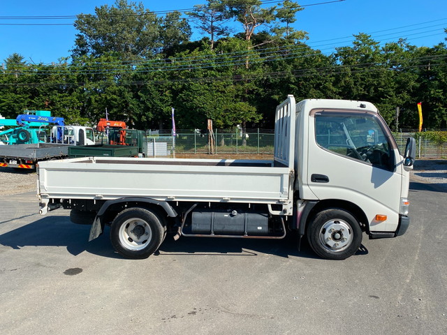 トヨタトヨエース平ボディ小型（2t・3t）[写真06]