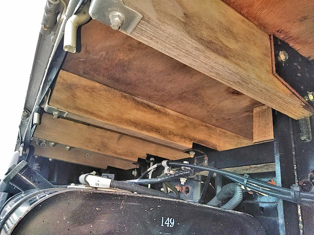 三菱ふそうキャンタークレーン付小型（2t・3t）[写真20]