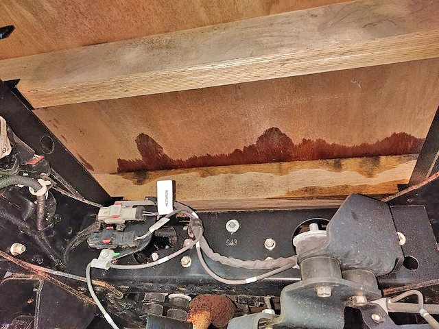 三菱ふそうキャンタークレーン付小型（2t・3t）[写真21]