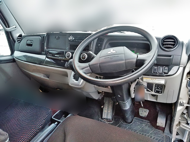 三菱ふそうキャンタークレーン付小型（2t・3t）[写真33]