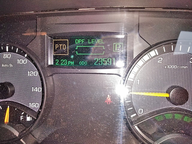 三菱ふそうキャンタークレーン付小型（2t・3t）[写真35]